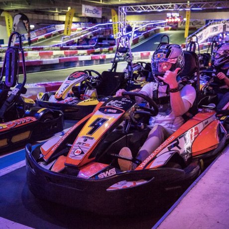 Go-karts en interiores en Harbor Circuit Go-karts en interiores en Harbor Circuit