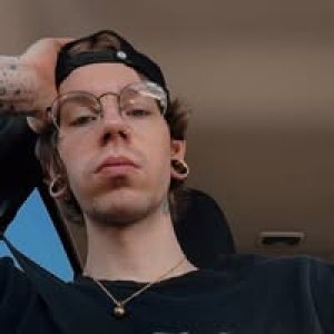 デロン  profile photo